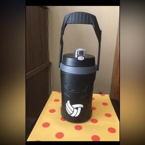 Under Armour 64 oz Water Jug Thermos